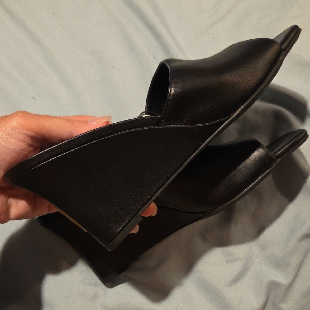 A New Day Women's Black Mules - Picture 2 of 4